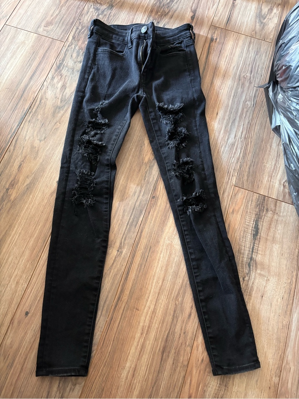 American Eagle Outfitters Black Distressed Skinny Jeans